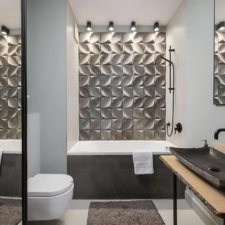 Tolkiena Charming By Bookinghost Warszawa