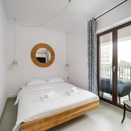 Tolkiena Charming By Bookinghost * Varsovie