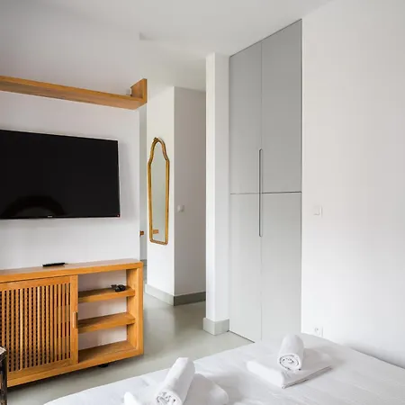 Tolkiena Charming By Bookinghost * ורשה